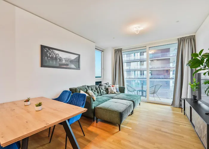 Vienna Sky Apartment I Rooftop Pool I Netflix