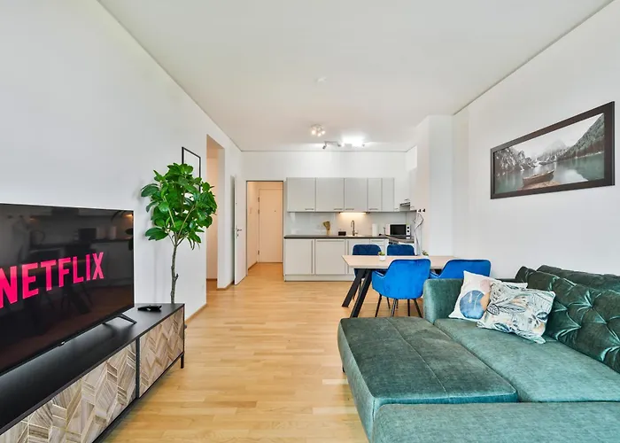 Vienna Sky Apartment I Rooftop Pool I Netflix